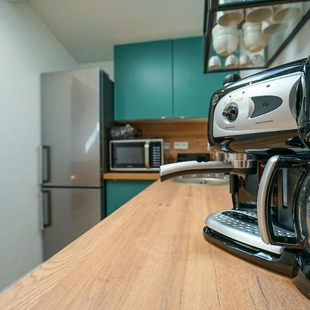 Le Semnoz charmant appartement pour 3 personnes à deux pas du lac! Sévrier Extérieur photo